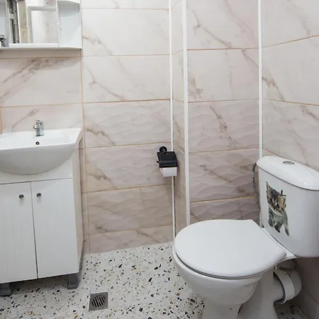 2 Bedrooms - Downtown - Excellent Location Burgas