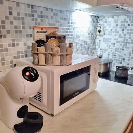 2 Bedrooms - Downtown - Excellent Location *