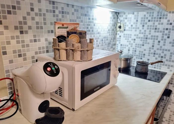 2 Bedrooms - Downtown - Excellent Location *